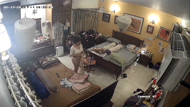 Bengali MILF Big Boobs After Bath Dress Change – CCTV CAM Videos Watch Online
